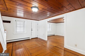 1687 E Main St in Douglassville, PA - Building Photo - Building Photo