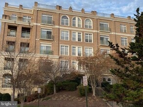 820 Belmont Bay Dr in Woodbridge, VA - Building Photo - Building Photo