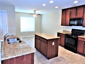 2828 S Killarney Way in Aurora, CO - Building Photo - Building Photo