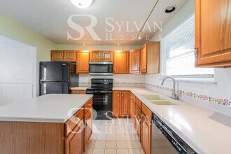 1112 Elmira St in Monaca, PA - Building Photo - Building Photo