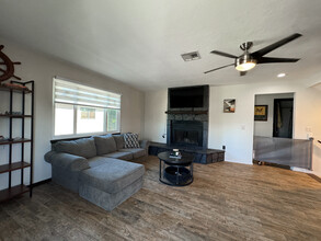 8177 Lake San Carlos Cir in Ft. Myers, FL - Foto de edificio - Building Photo