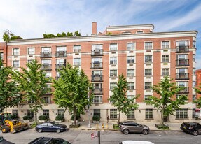 Rosa Parks Condominium in New York, NY - Foto de edificio - Building Photo