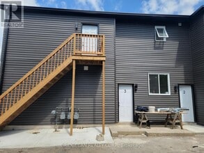 103-103 Peel St in Brantford, ON - Building Photo - Building Photo