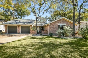 11601 Three Oaks Trail in Austin, TX - Building Photo