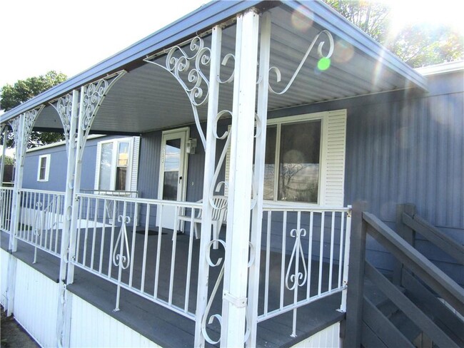property at 283 Lattintown Rd