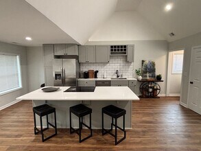 1739 Carter Cir in Atlanta, GA - Foto de edificio - Building Photo