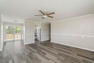 2832 Vicksburg Ln in Strawberry Plains, TN - Building Photo