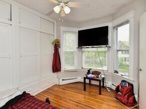 1226 Adams St NE in Minneapolis, MN - Building Photo - Building Photo