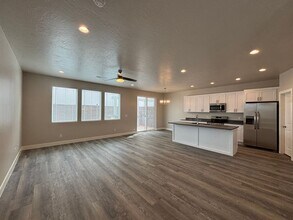 943 S 4380 W in Hurricane, UT - Building Photo - Building Photo
