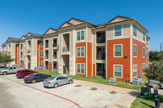 Smart Living at Telephone in Houston, TX - Building Photo - Building Photo