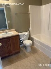 5669 Valhalla Way in Indianapolis, IN - Building Photo - Building Photo