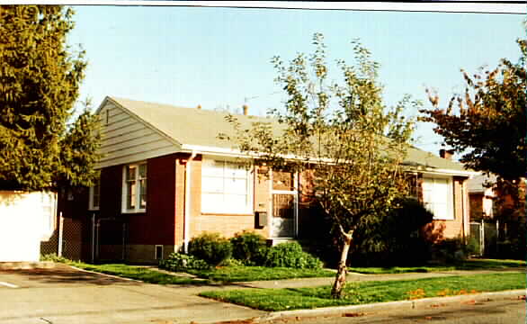 6576-6578 5th Ave NE in Seattle, WA - Foto de edificio - Building Photo