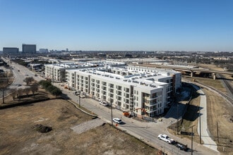 Ferro in Plano, TX - Foto de edificio - Building Photo