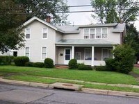 228 Baker St in Jamestown, NY - Foto de edificio - Building Photo