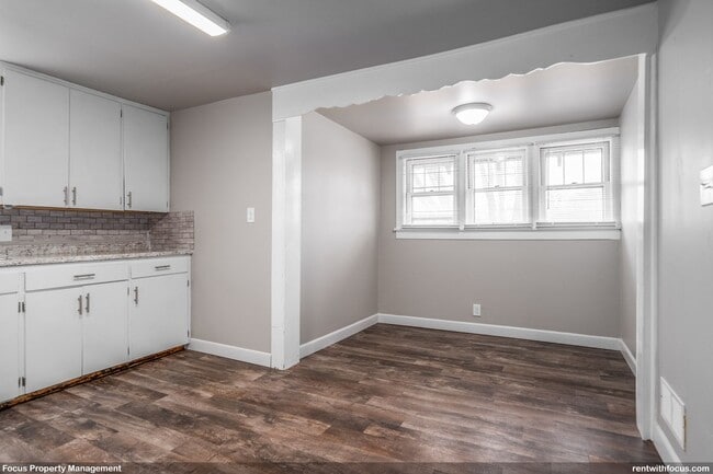 854 2nd St in Menasha, WI - Building Photo - Building Photo