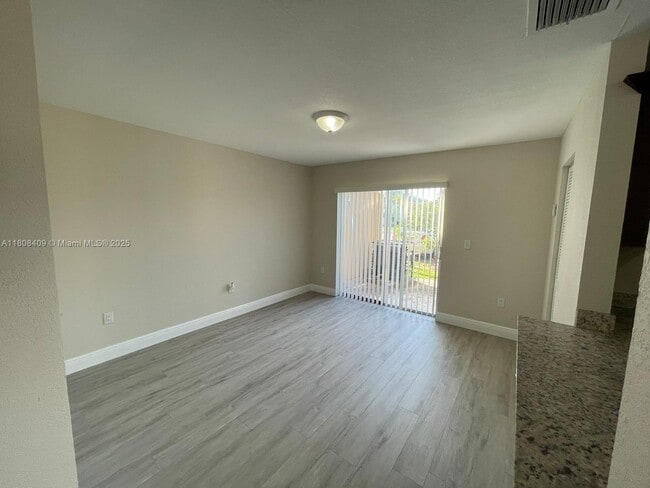 1471 NW 22nd Ct in Fort Lauderdale, FL - Building Photo - Building Photo