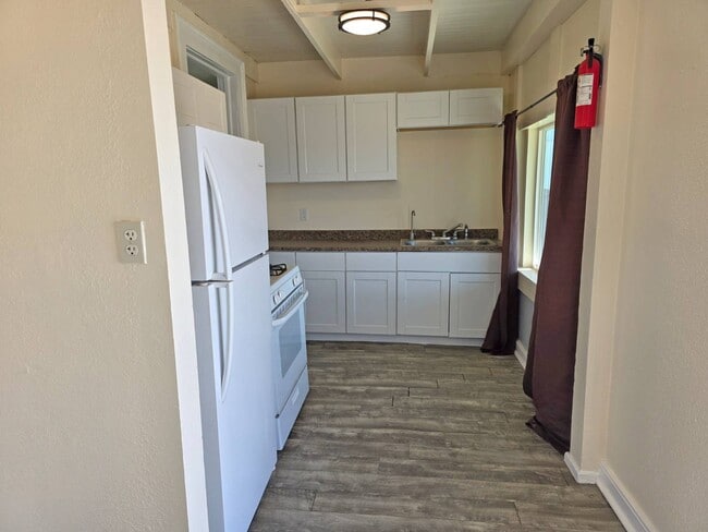 10600 State Hwy 59 in El Nido, CA - Building Photo - Building Photo