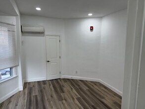 808 S 49th St, Unit 3 in Philadelphia, PA - Building Photo - Building Photo