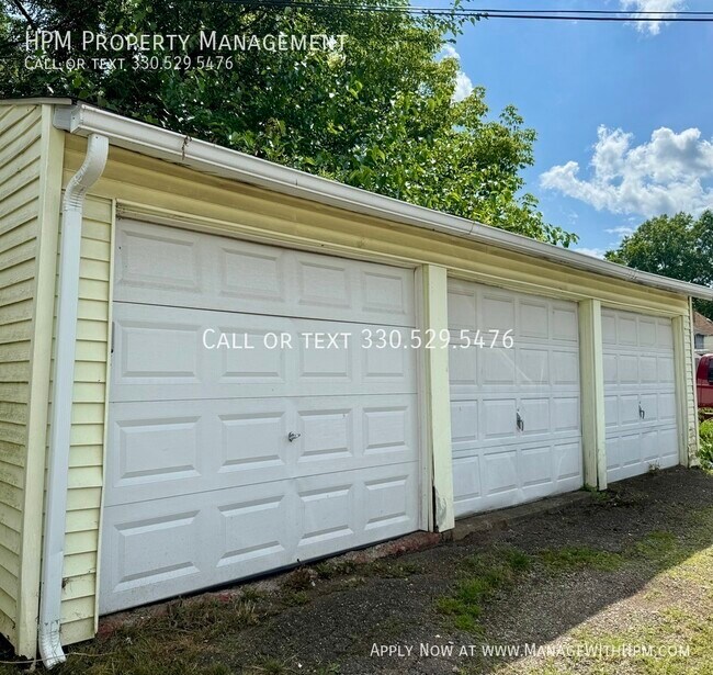 1241 Broad Ave NW in Canton, OH - Building Photo - Building Photo