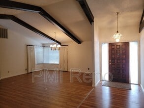 2410 W Plumb Ln in Reno, NV - Building Photo - Building Photo