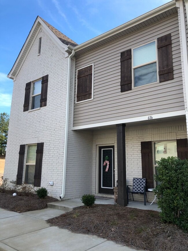 property at 616 Scoggins Cove