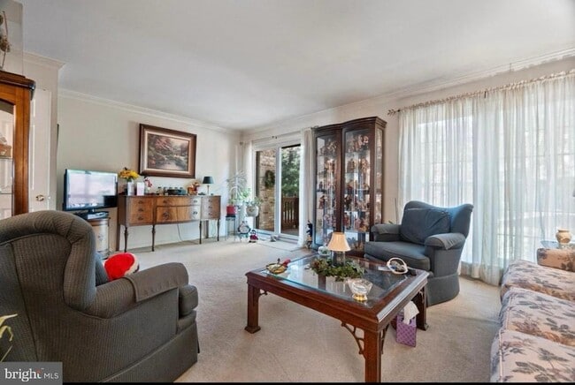 7720 Bristol Square Ct in Springfield, VA - Foto de edificio - Building Photo