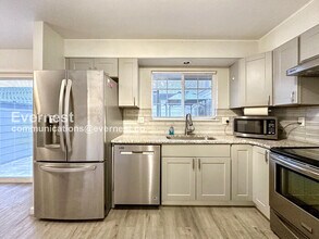 7105 E Briarwood Dr in Centennial, CO - Building Photo - Building Photo