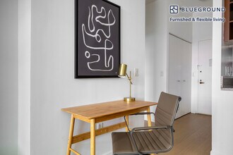 535 W 23rd St in New York, NY - Foto de edificio - Building Photo