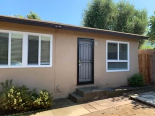 15637-15637 Mansel Ave