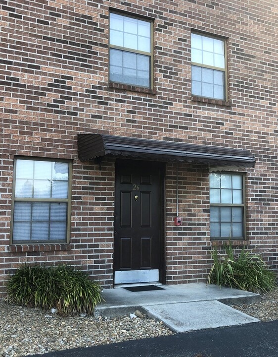 Whittle Springs in Knoxville, TN - Building Photo