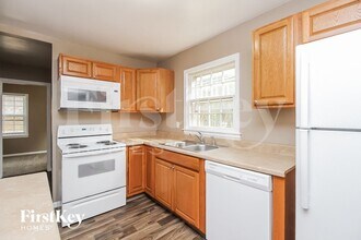 3609 NE 49th Terrace in Kansas City, MO - Foto de edificio - Building Photo