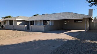 1941 E Manhatton Dr in Tempe, AZ - Building Photo