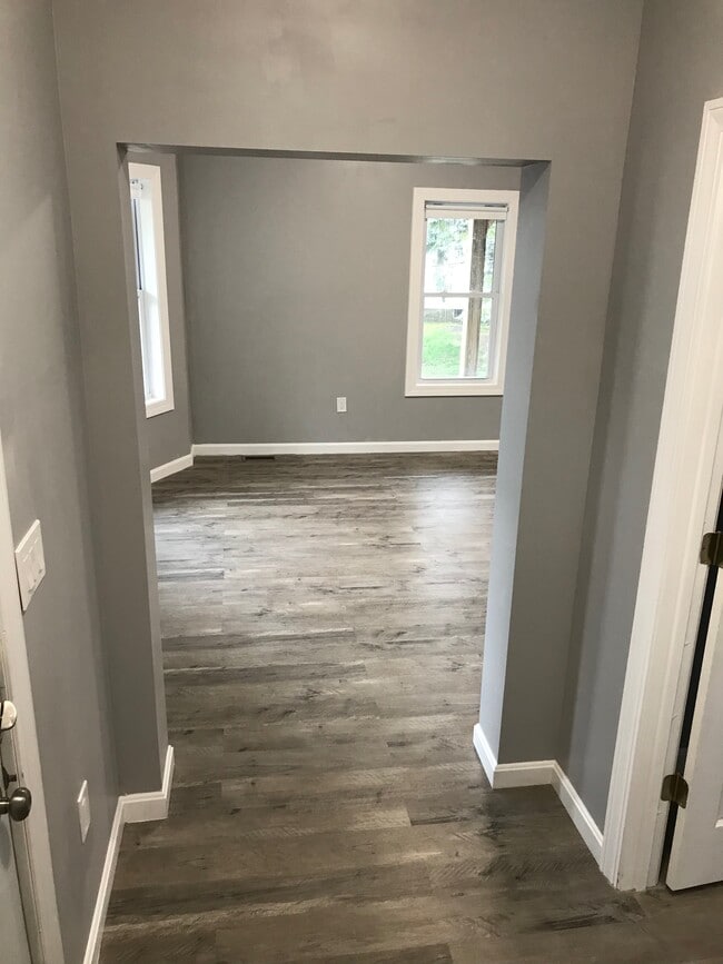 176 Blossom St, Unit #1 in Fitchburg, MA - Building Photo - Building Photo