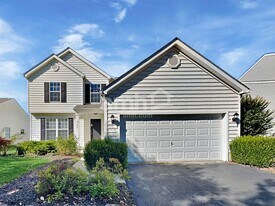 227 Merriston Cir in Delaware, OH - Building Photo