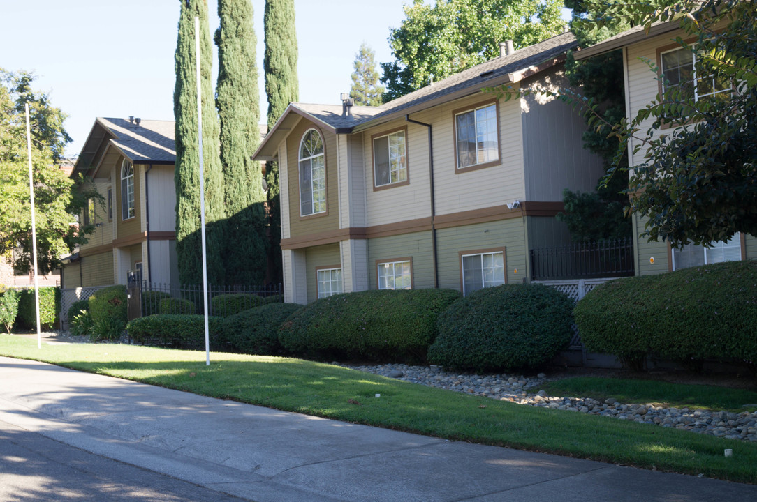 Copperwood Apartments in Citrus Heights, CA - Building Photo