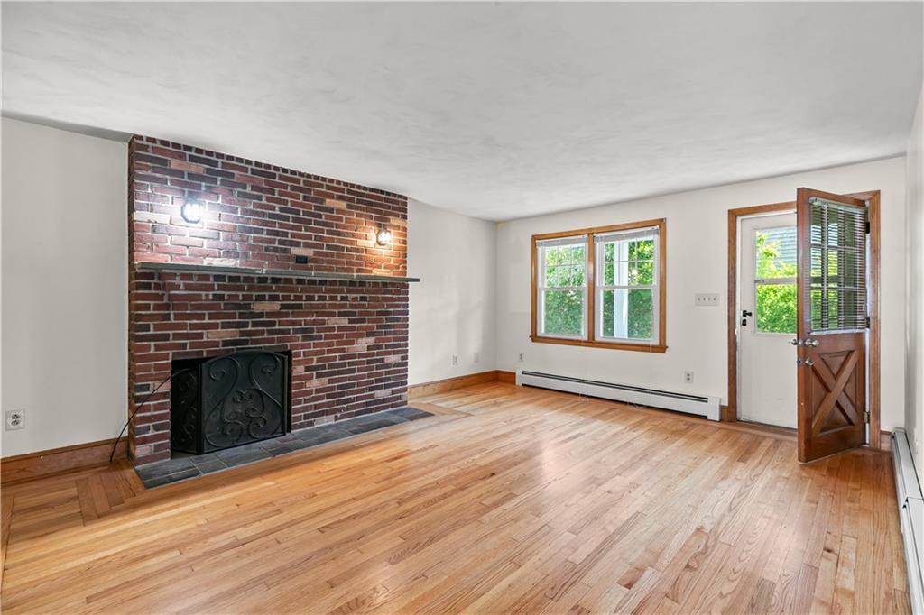 17 Shields St in Newport, RI - Building Photo