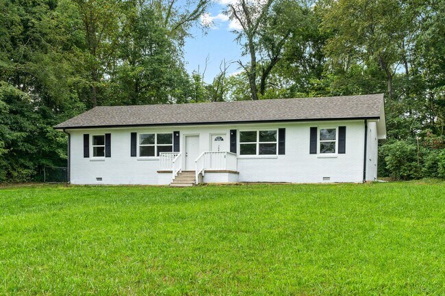 706 Britton Springs Rd in Clarksville, TN - Building Photo - Building Photo