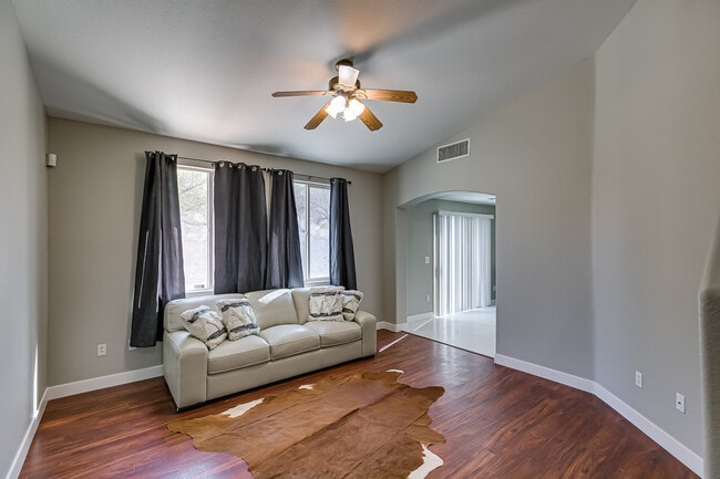 property at 7252 Quarterhorse Ln
