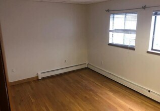 341 Summer St, Unit 341R-1 in Somerville, MA - Building Photo - Building Photo