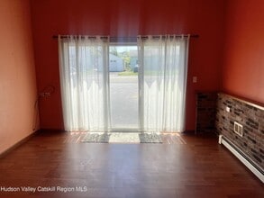 9 Scenic Dr in Catskill, NY - Building Photo - Building Photo