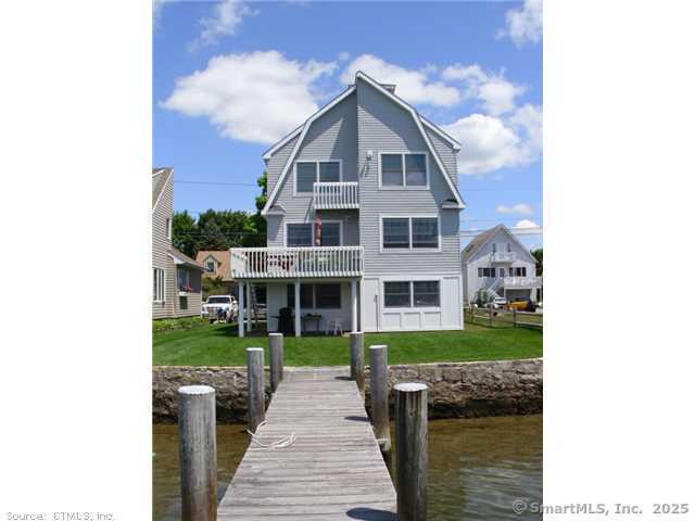 21 Atlantic Ave in Groton, CT - Building Photo
