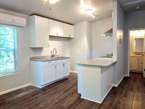 710 Virginia Blvd in San Antonio, TX - Building Photo - Building Photo