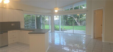 526 102nd Ave N in Naples, FL - Building Photo - Building Photo