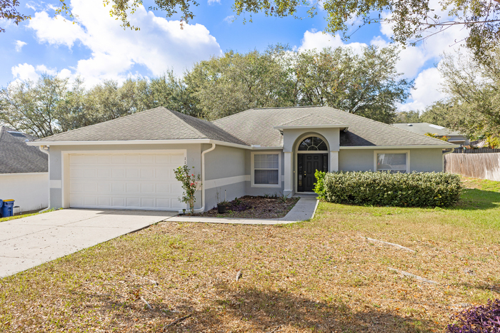 1102 Heather Glen Dr in Clermont, FL - Building Photo