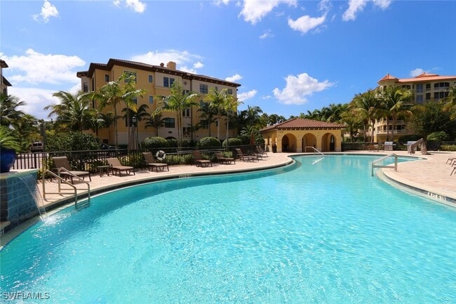 property at 2868 Tiburon Blvd E