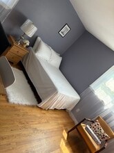 107 Robert Dr, Unit 2fl in Syracuse, NY - Foto de edificio - Building Photo