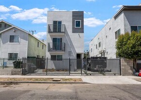 1885 W 20th St in Los Angeles, CA - Building Photo