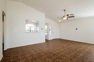 13362 W Mauna Loa Ln in Surprise, AZ - Building Photo - Building Photo
