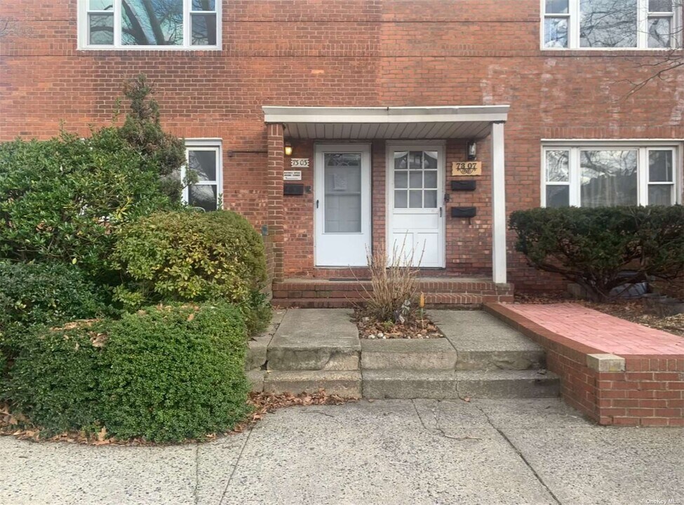 73-03 198th St, Unit 2 in Queens, NY - Building Photo