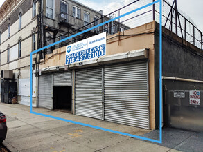 847 Knickerbocker Ave in Brooklyn, NY - Building Photo - Building Photo